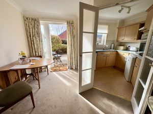 Dining Area- click for photo gallery